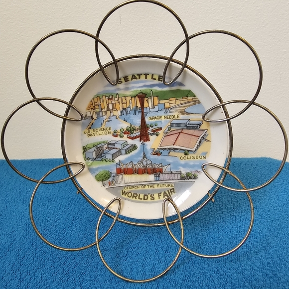 Seattle World's Fair Mini Plate | Space Needle | Church of the Future - Picture 7 of 7